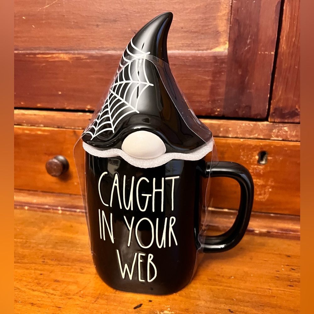 New Rae DunnCaught In Your Web Figural Mug with lid
